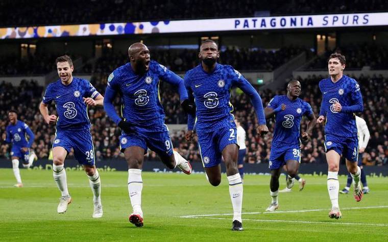 切尔西客场获胜,雄踞积分榜首位 切尔西客场获胜,雄踞积分榜首位