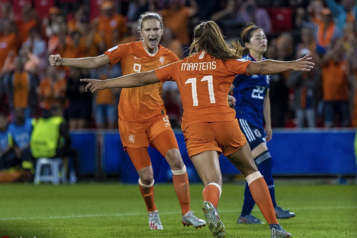 荷兰球队强势登场,夺取胜利 荷兰球队强势登场,夺取胜利