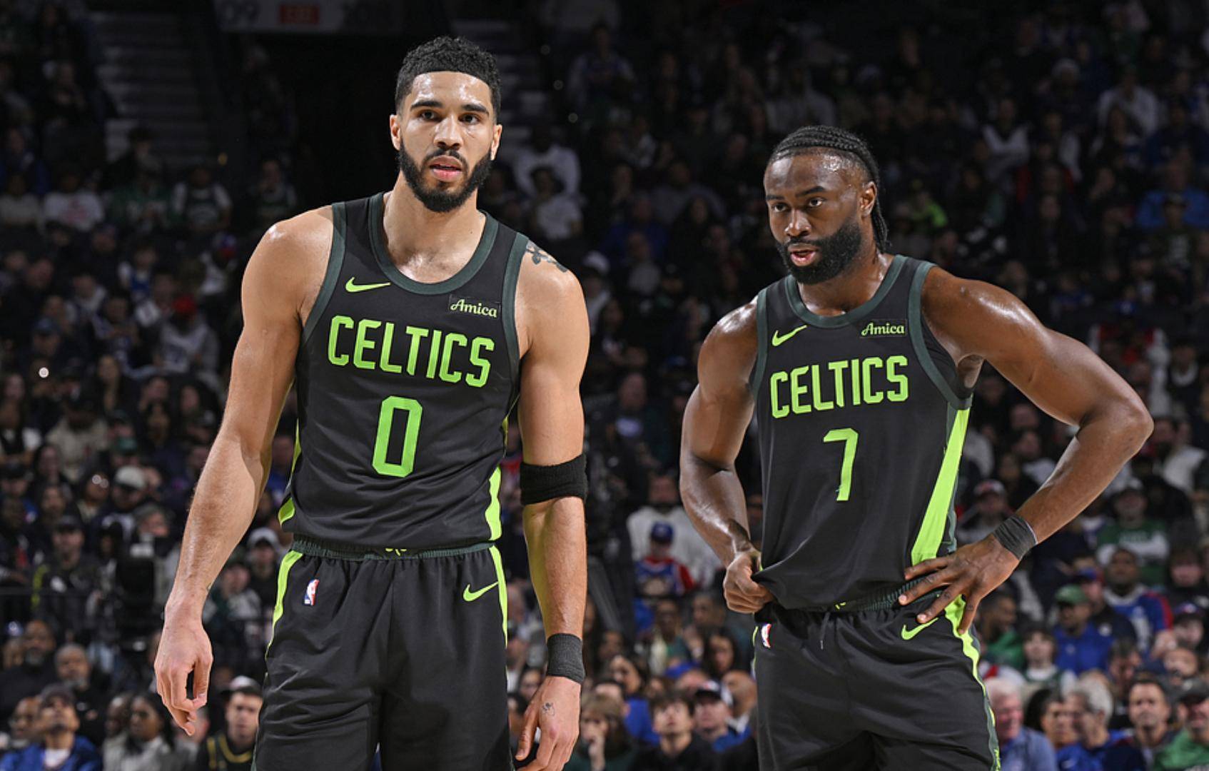 包含凯尔特人大胜热火,哈里斯贡献上佳的词条 包含凯尔特人大胜热火,哈里斯贡献上佳的词条