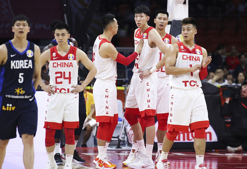 银川男篮紧咬比分,取得胜利 银川男篮紧咬比分,取得胜利