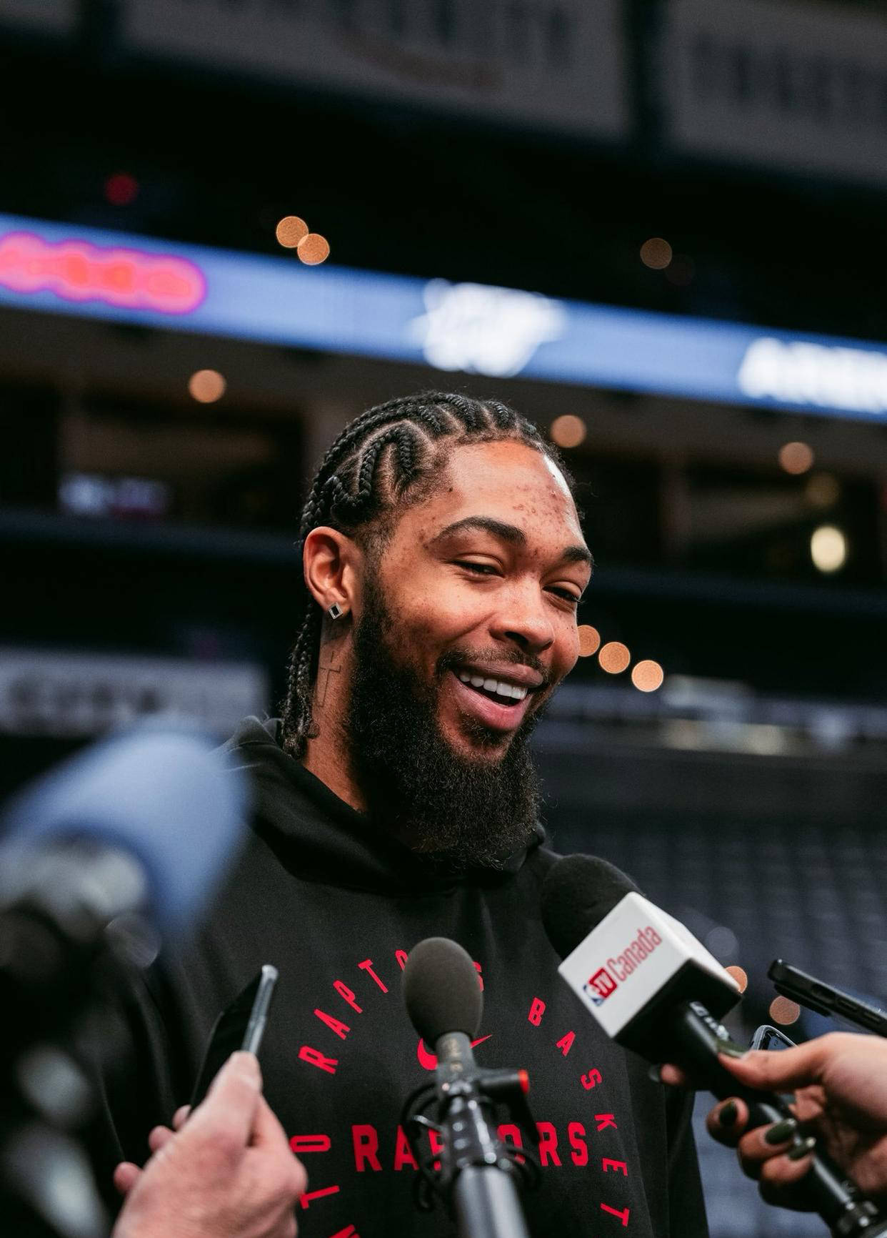 猛龙遭逆转,主帅怒批球员态度 猛龙遭逆转,主帅怒批球员态度