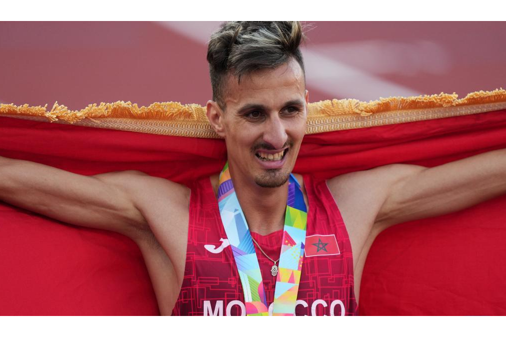 摩洛哥代表团获得田径比赛冠军 摩洛哥代表团获得田径比赛冠军