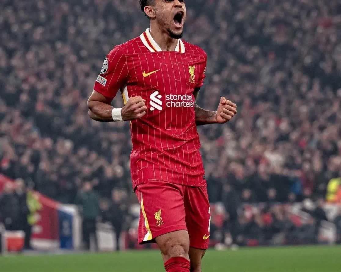 巴萨重返巅峰,士气高涨争冠军 巴萨重返巅峰,士气高涨争冠军