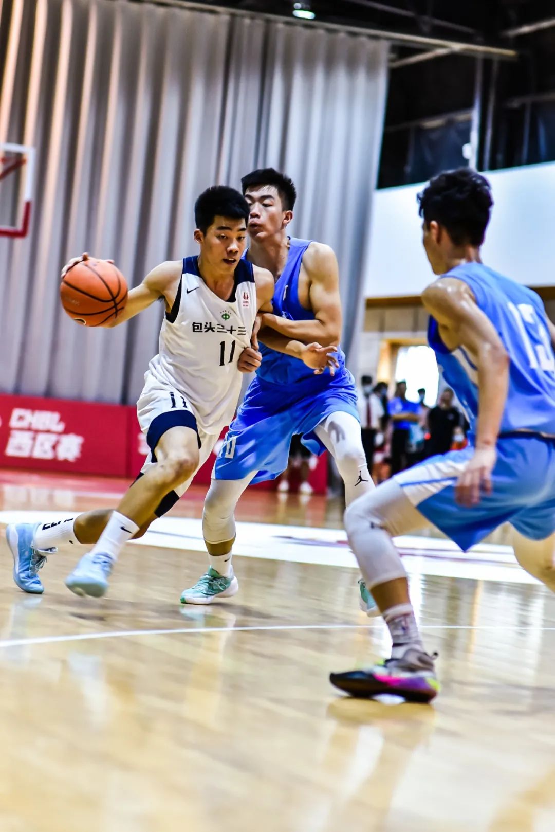 精准反击的球队,成功击溃对手 精准反击的球队,成功击溃对手