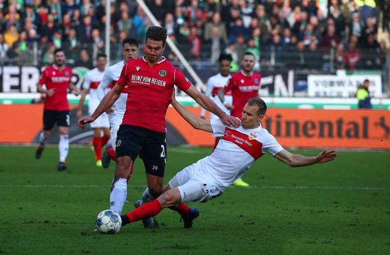 柏林赫塔客场逆转门兴格拉德巴赫，实现关键胜利的简单介绍