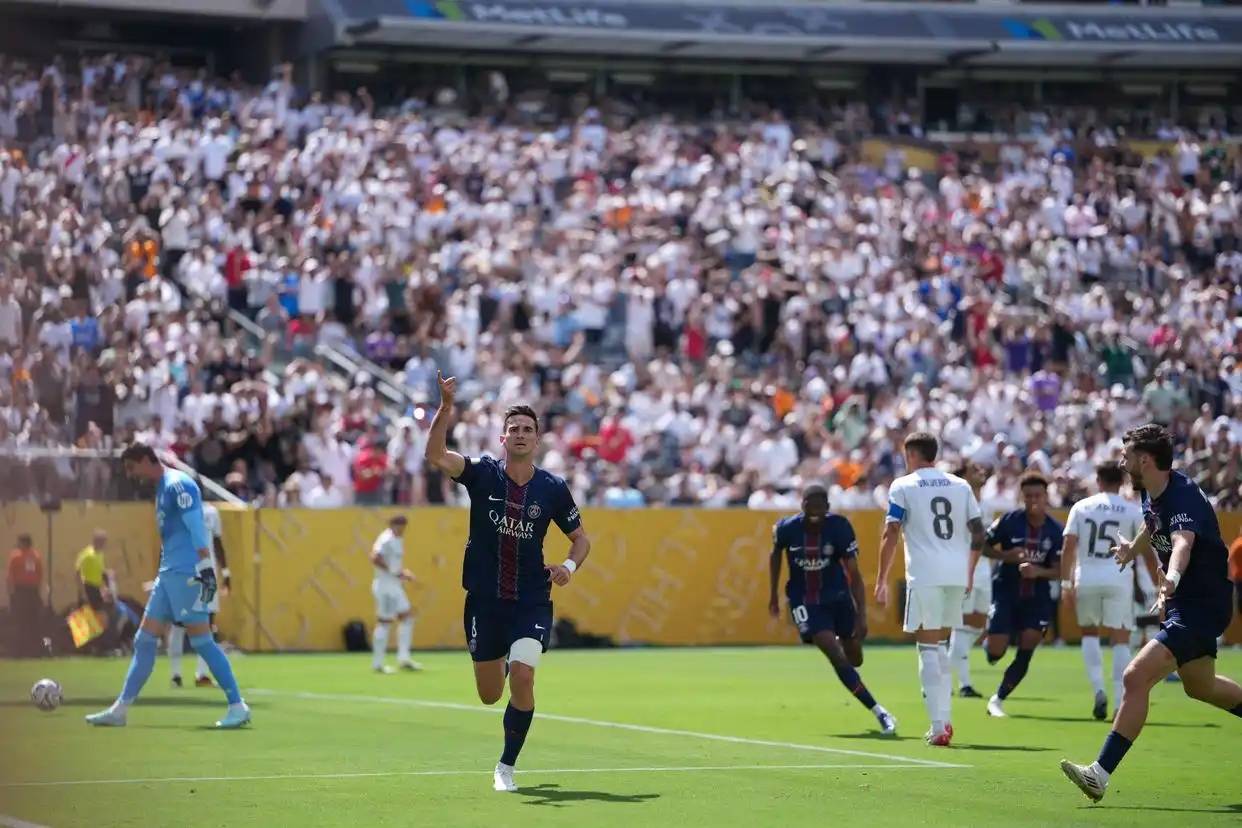 皇马2-1力克巴黎，欧冠小组赛连胜达7场！