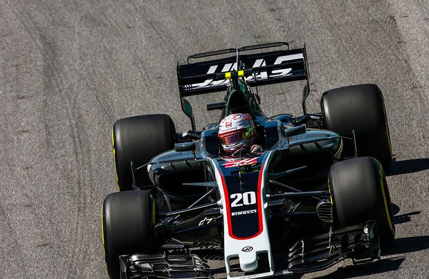 关于哈斯车队完胜梅赛德斯，阿隆索关键制胜的信息